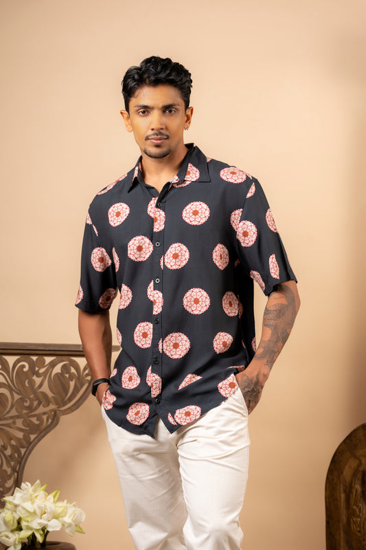 LOTUS FLOWER BLACK SS